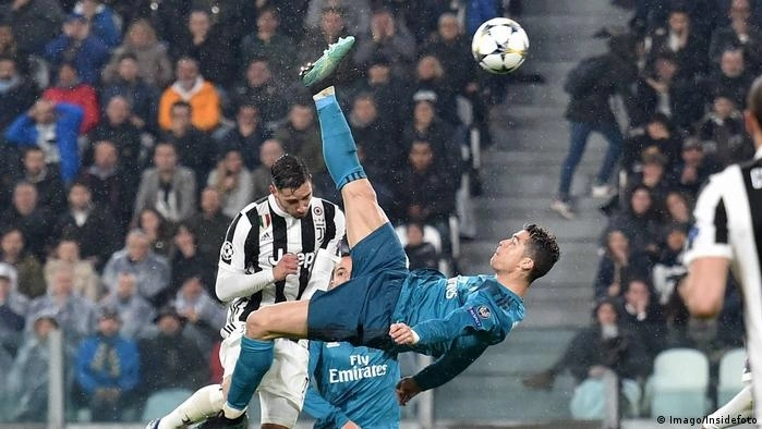 Phân tích bàn thắng của Messi